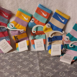 Women's (5 pairs) Nike Multi-color Striped "Just Do It" Ankle Socks Size 7-9